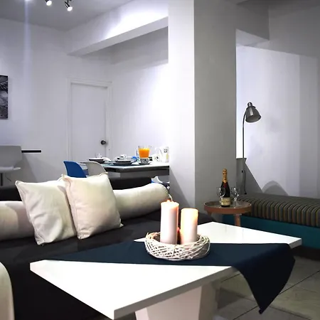 Blue Breeze Luxury Apartment
